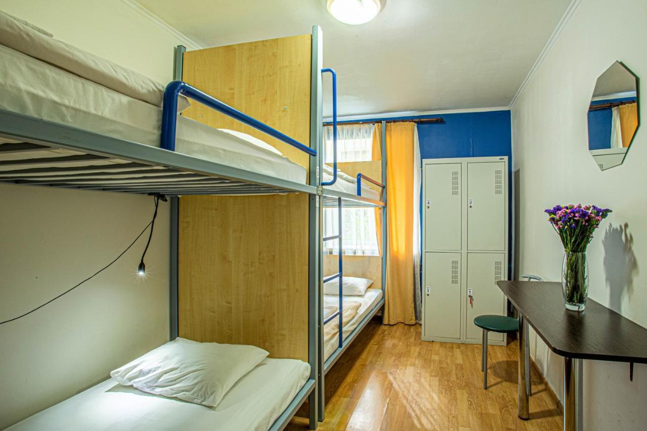 Gar'Is Hostel Kiev Extérieur photo